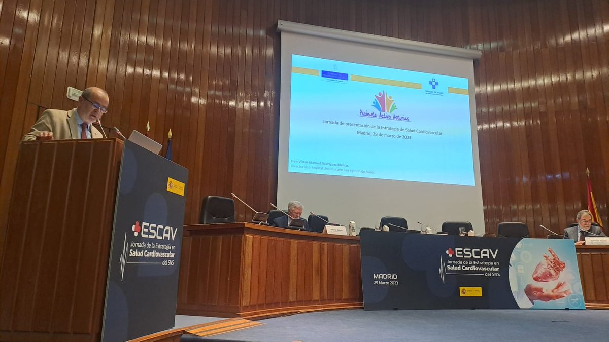 astursalud's tweet photo. 📷El director del #HUSA Víctor Blanco destaca
@PACASASTURIAS como un modelo a seguir por la Estrategia en Salud Cardiovascular del #SNS⏬
🫀Prevención y manejo del paciente crónico con cardiopatía isquémica, insuficiencia cardíaca, arritmias y valvulopatías
📍Madrid @sanidadgob https://t.co/XsQIsY5qct