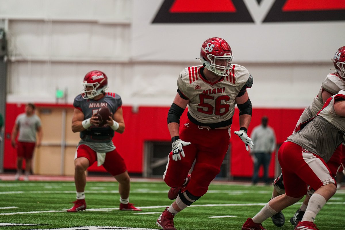 MiamiOHFootball's tweet photo. Work like no one else so you can live like no one else🫡

#RiseUpRedHawks | 🎓🏆 https://t.co/tiD1O8akmy