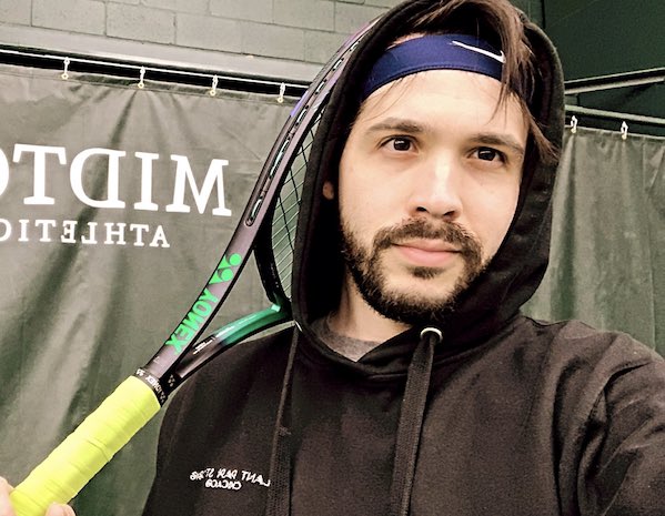 FAUXSHOLO's tweet photo. Officially #TeamYonex 🥰 @yonex_tennis #vcorepro https://t.co/bL654RU9iT