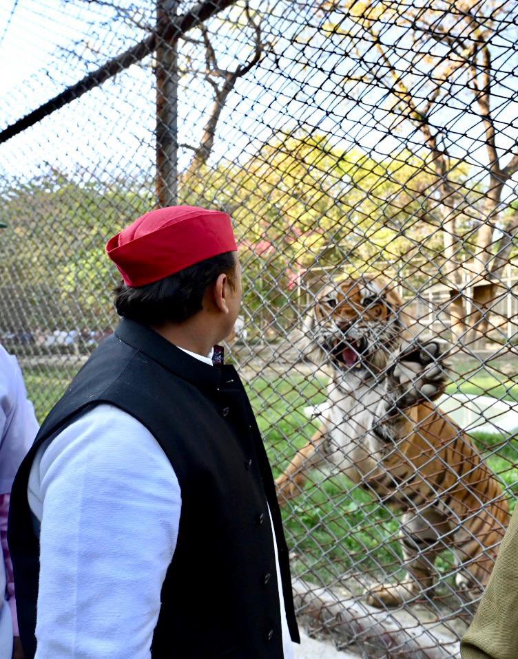 yadavakhilesh's tweet photo. कानपुर प्राणी उद्यान। https://t.co/mgdxFEIZKO