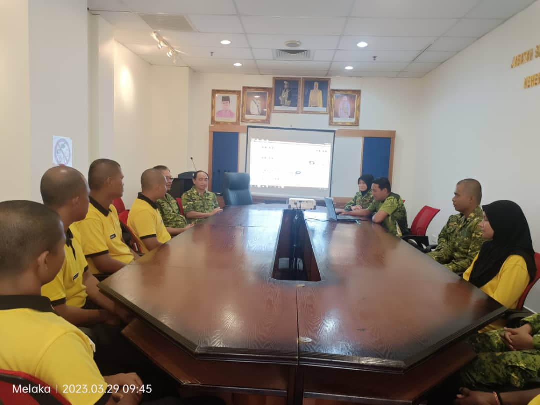 𝐃𝐈𝐀𝐑𝐈 𝐊𝐔𝐑𝐒𝐔𝐒 𝐈𝐍𝐃𝐔𝐊𝐒𝐈 𝐏𝐄𝐆𝐀𝐖𝐀𝐈 𝐑𝐄𝐋𝐀 𝐆𝐑𝐄𝐃 𝐊𝐏𝟒𝟏 𝐓𝐀𝐇𝐔𝐍 𝟐𝟎𝟐𝟑

𝐇𝐚𝐫𝐢 𝐤𝐞 -𝟐𝟒 : 𝟐𝟗 𝐌𝐚𝐜 𝟐𝟎𝟐𝟐

#KeselamatanTanggungjawabBersama
#KDNMadani
#SetiaBerbakti
#RELAMalaysia
#alarmterusungguldancemerlang

UMR ALARM