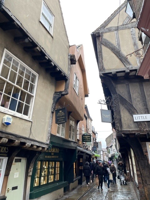 Barry Crux & Company tweet media