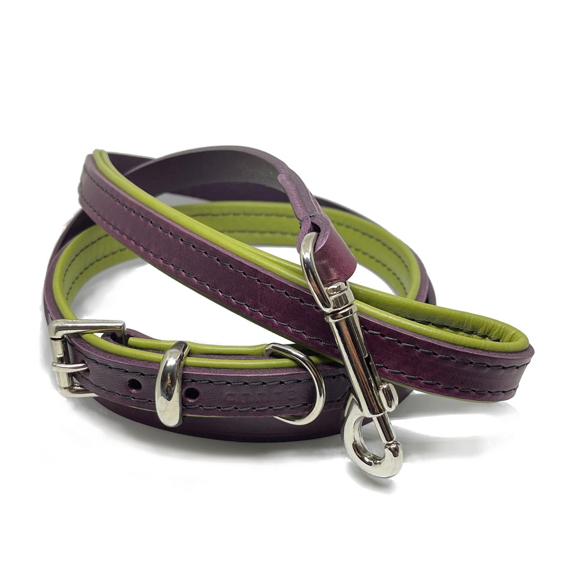 stylishdog's tweet photo. These handmade leather dog leads will ensure that your stylish dog stands out from the crowd!
Handmade to order in England by a family-run saddler using only high-quality materials, and are hand-stitched for added strength and durability
https://t.co/94buTXj134
#leatherdogleads https://t.co/JyqNZrFYG3