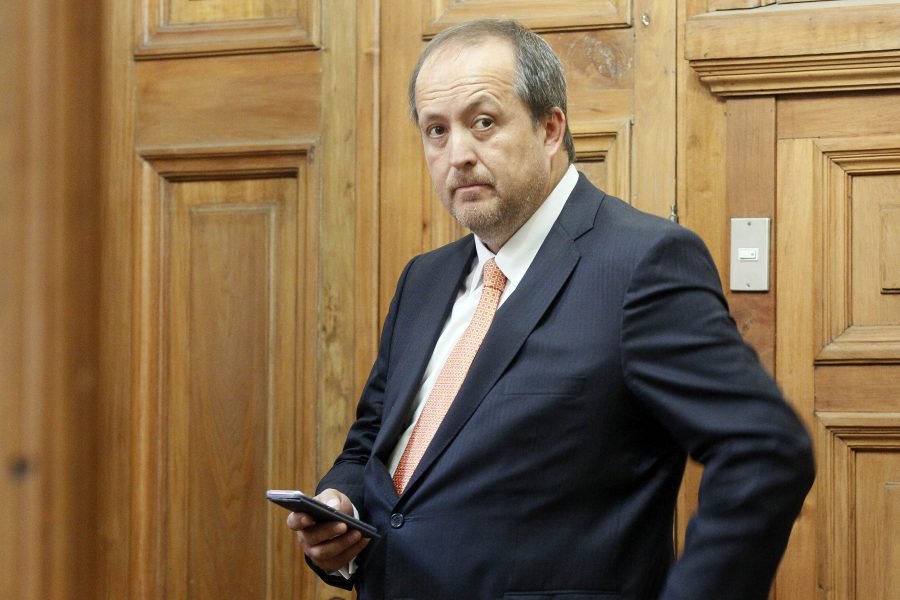 diputadonaranjo's tweet photo. El país ve con preocupación que desde que asumió el nuevo FISCAL NACIONAL no pasa nada con la CORRUPCION en los MUNICIPIOS.Van 1.752 hrs y TORREALBA y su BANDA siguen feliz por la vida. Sr VALENCIA cuando vamos a tener una señal que algo se está haciendo contra la CORRUPCION. https://t.co/djIaRFHSRi