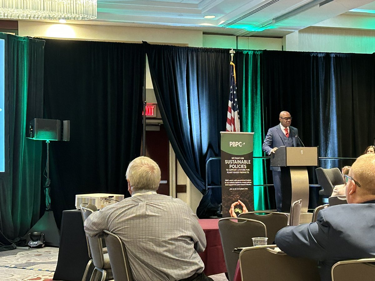 PlantBasedProds's tweet image. At #PBPC2023Conference Sarah Jelken (@Cargill) sat down with Anthony Goins (@DevelopNebraska), Sherry Vinton (@NeDeptAg), Megan Lennon (@Mnagriculture), &amp;amp; Josie Montoney-Crawford (@NASDAnews) to discuss state level efforts to promote the bioeconomy.