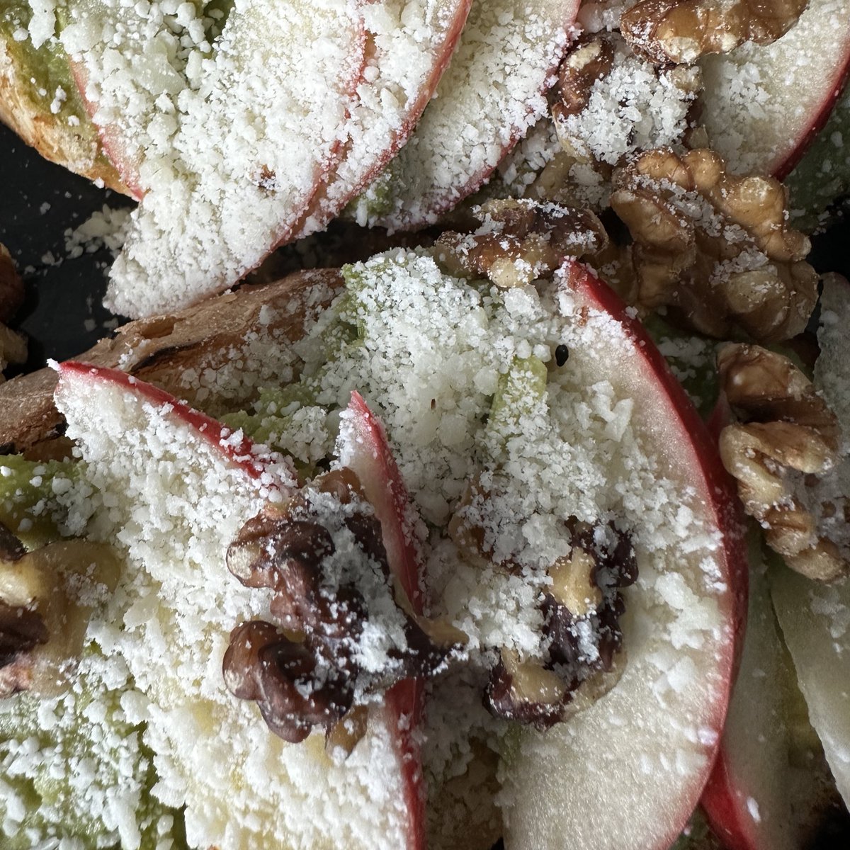 Brett Yale 😐 tweet media