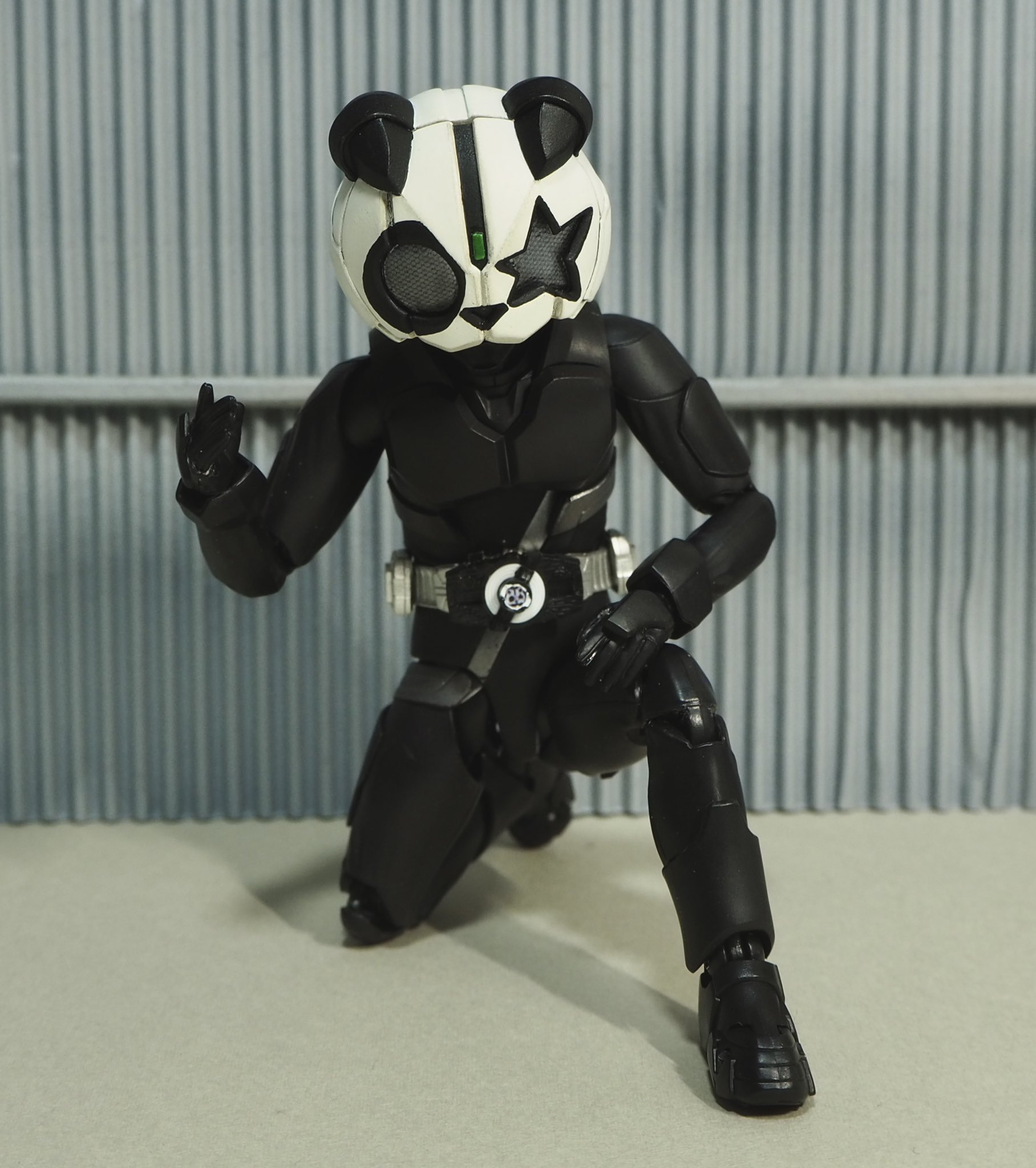 フィギュアーツ 仮面ライダーダパーン Amazon.co.jp: TAMASHII NATIONS S.H.フィギュアーツ 仮面