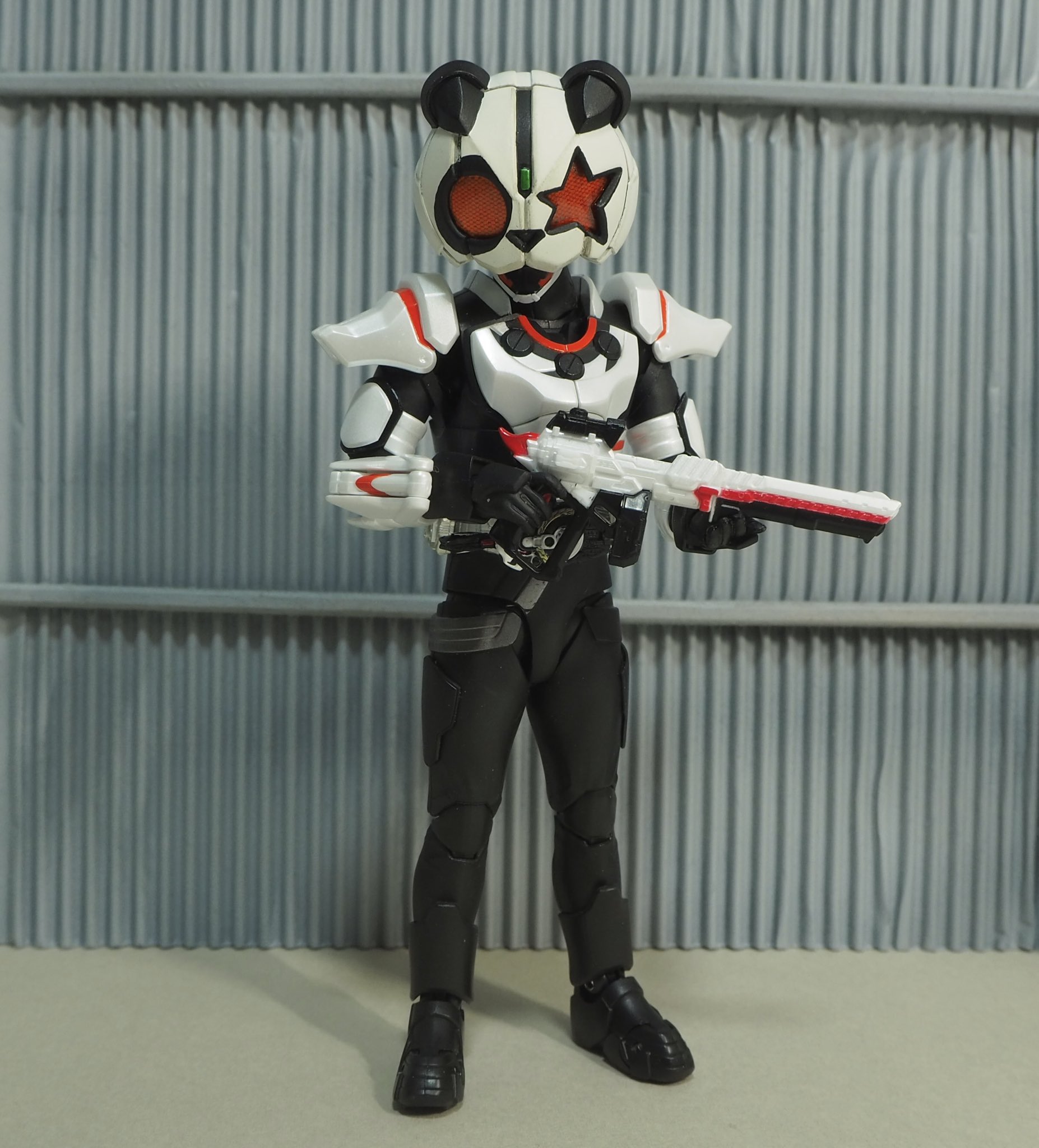 フィギュアーツ 仮面ライダーダパーン 鱈井ゆう on X: