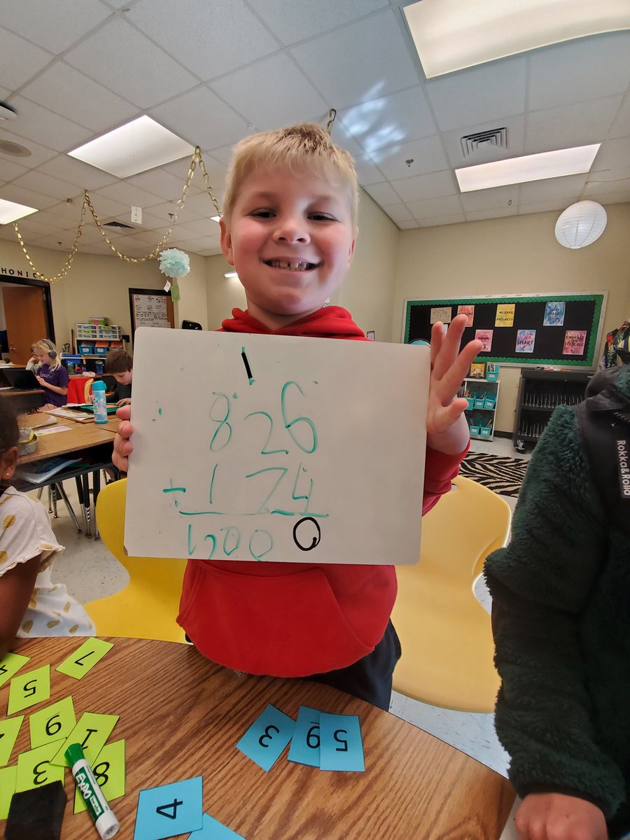 baldeamanda's tweet photo. Trying out ways to make 1,000 after our math PD from Ms. Shannon!  @andylallison @MrsAlhadeff @SweetAppleES https://t.co/nTUenD6AP5