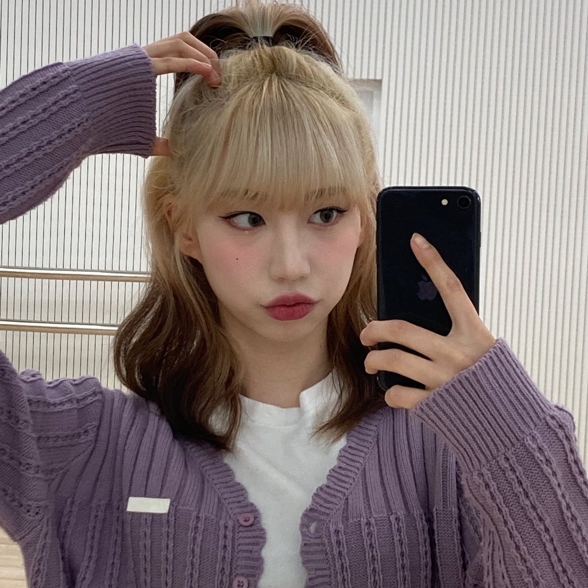 lockeycafe's tweet photo. ★ new order ★
order: donuts 
for: @AdiknyaLea (random)
from: zuu @5ecretNumber
message: “mari saling menghilang dan tidak mencari satu sama lain” https://t.co/B7QSMDgKwh