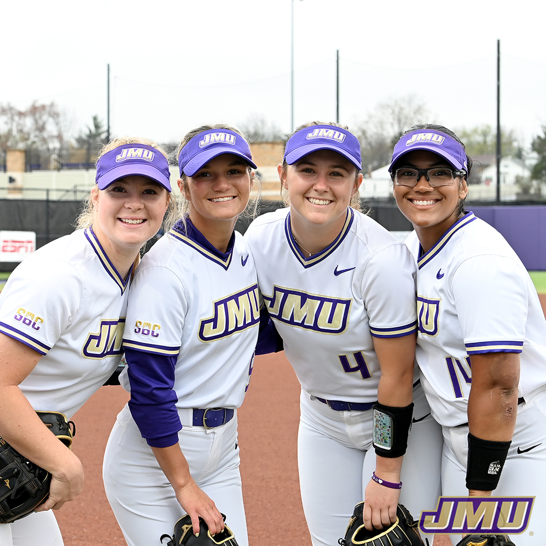 Gearing up for a 𝙜𝙧𝙖𝙣𝙙 weekend! 👀

Friday
🎶 | '80s Night
👕 | Tie Dye Station
🎁 | FREE Trading Cards

Saturday
🎶 | '90s Night
👕 | Tie Dye Station
🎁 | FREE Trading Cards

Sunday
🎶 | '00s Night
👕 | Tie Dye Station
🎁 | FREE Trading Cards

#GoDukes