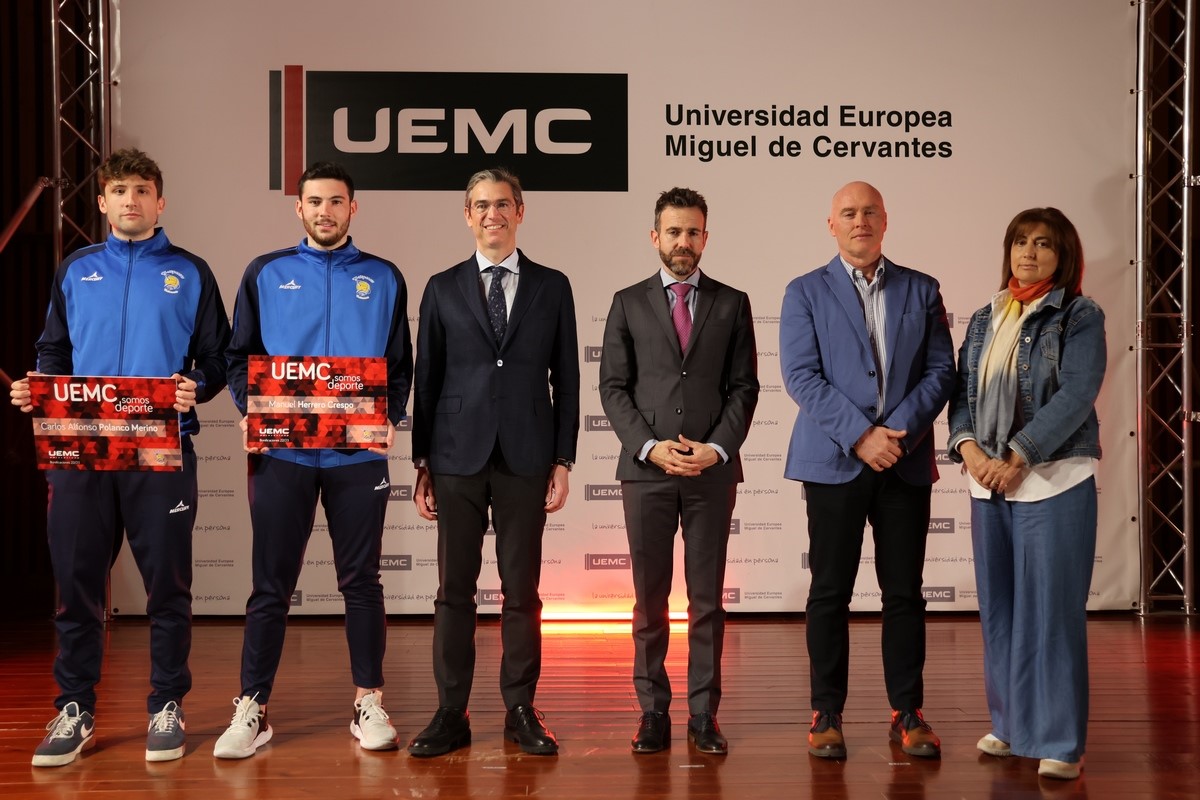 Ayer Martes , se realizó el acto de entrega de las becas 'UEMC Somos Deporte' de la Universidad Europea Miguel de Cervantes.
¡¡Enhorabuena a los Becados!!

#UEMCsomosDeporte