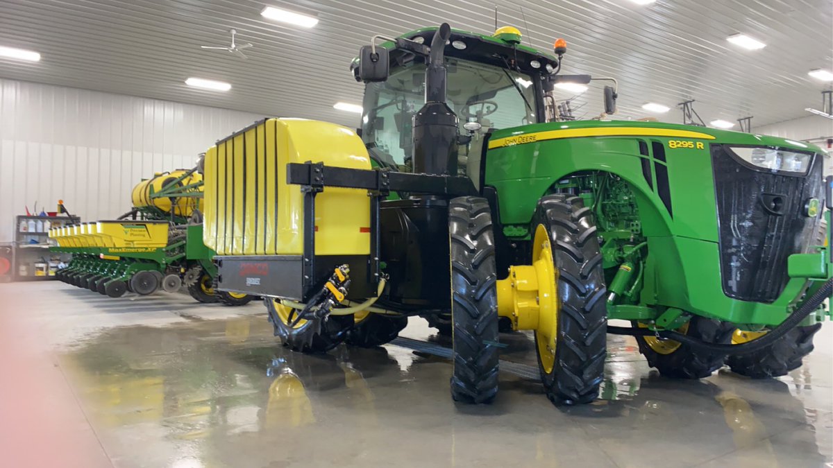 JeremyPolega's tweet photo. When it snows in March… #plant2023 #andyclean https://t.co/bfO7qji05W