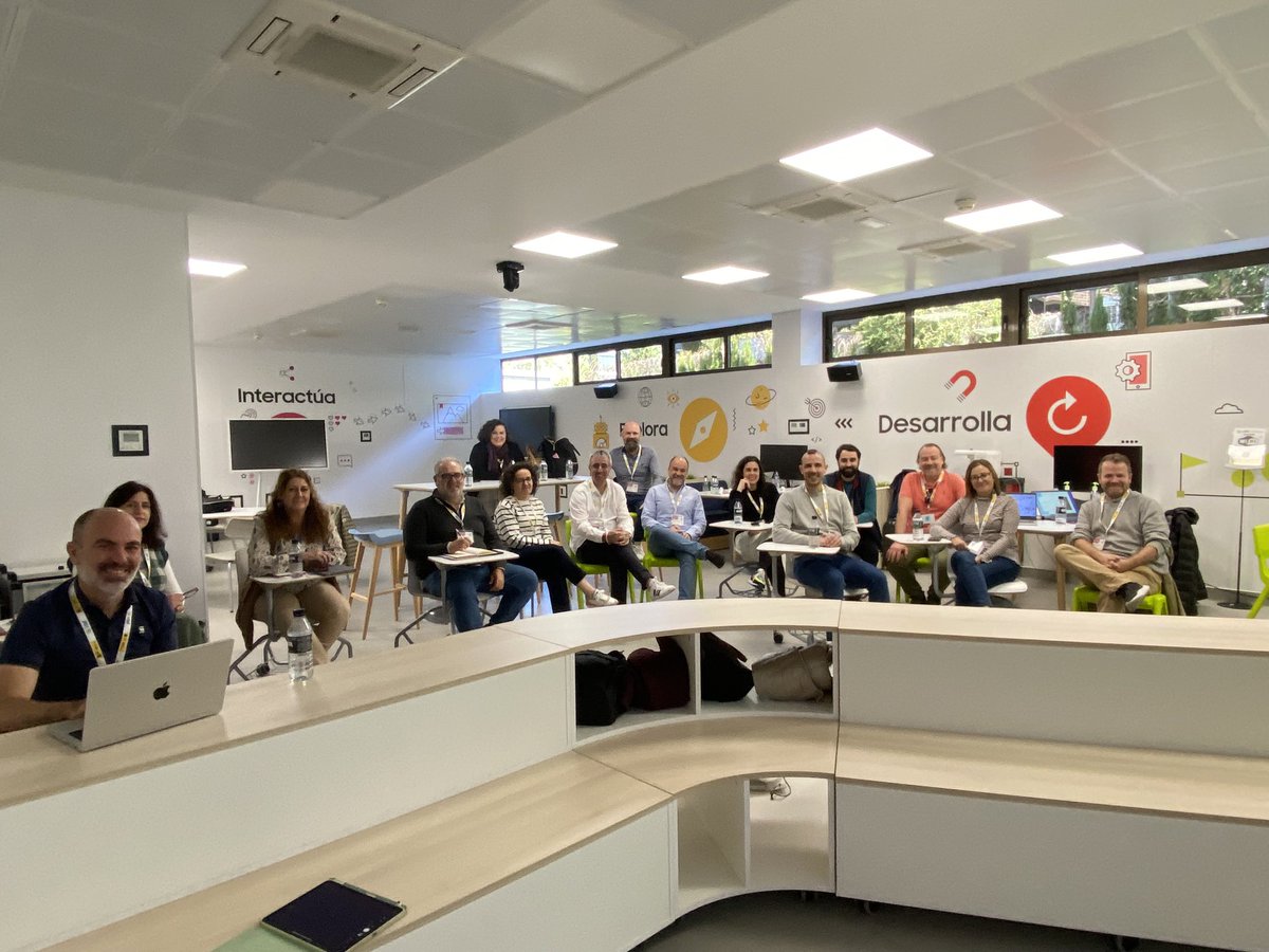 Finaliza otra edición del curso mixto #ABP #AdF_es . Cada año más satisfecha si cabe. Lujazo de participantes, me llevo mucho más que una experiencia  <a href="/educaINTEF/">Educación INTEF</a>