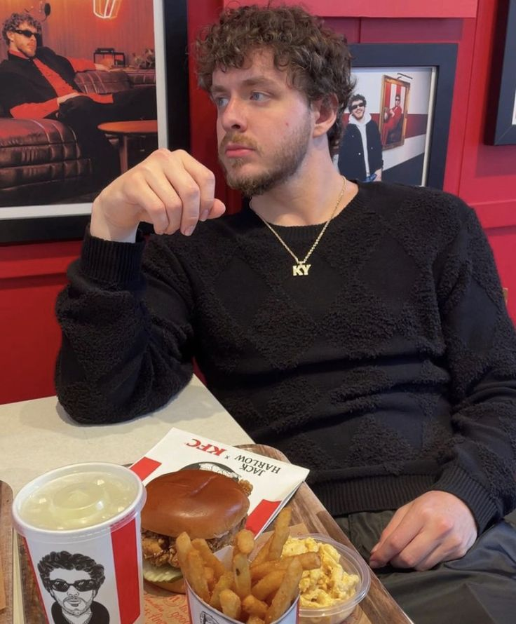 Jlovemeslali's tweet photo. jack harlow -boyfriend material-✨ https://t.co/xLwffxem9l