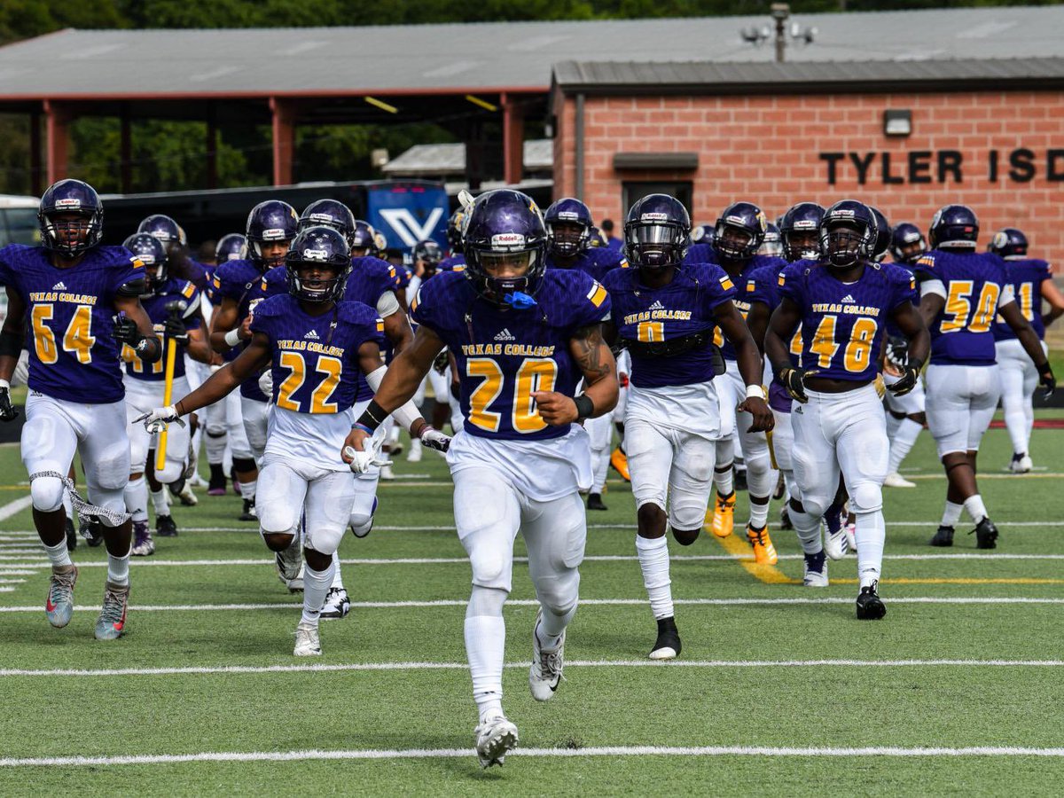 JRCoxTWTX's tweet photo. Blessed and thankful to receive my first offer from Texas College @_coachcotto @TXPrivateFBGuy @LegacyTitanFB @LSSSTitans @CoachJonesA1 @coachfreddiej @7MichaelBishop @ReggieBrown59 https://t.co/AgdV9e3chu
