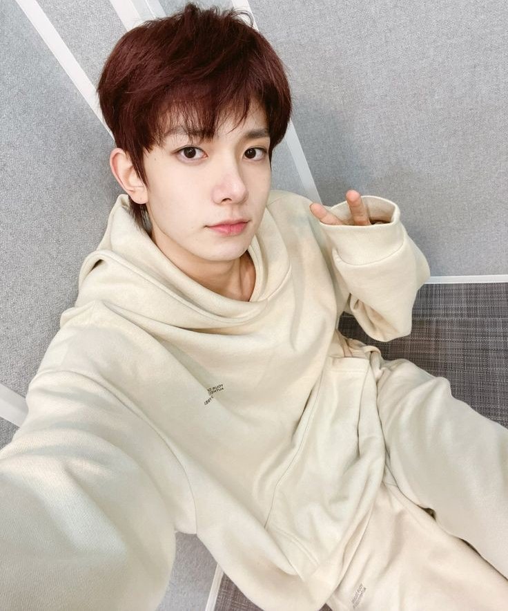 filesofhee's tweet image. ↶*ೃ✧˚. ❃ ↷ ˊ- you will see this tweet on my pinned until heeseung creates his personal instagram account♡