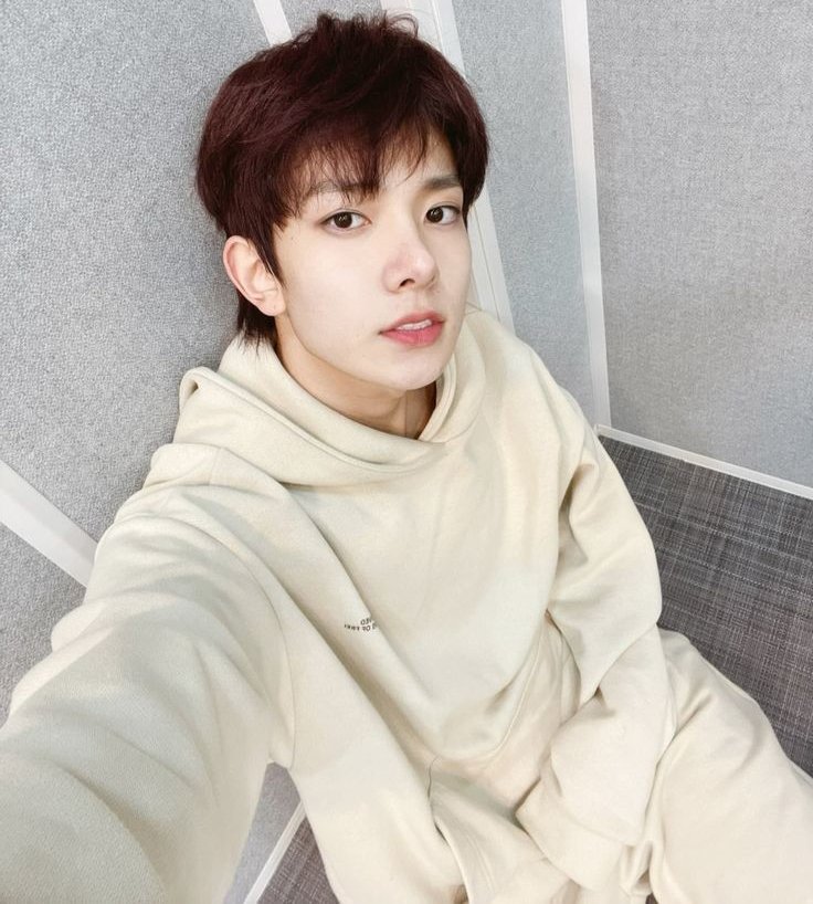 filesofhee's tweet image. ↶*ೃ✧˚. ❃ ↷ ˊ- you will see this tweet on my pinned until heeseung creates his personal instagram account♡