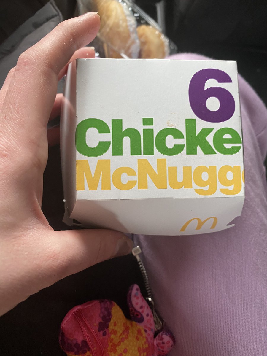 abilindsay's tweet photo. @McDonalds my nuggets are missing…. https://t.co/VwzLed6OXV