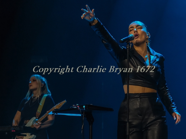 CPhotography1's tweet photo. Gracey supporting Tom Grennan the other evening at The Plymouth Pavilion. https://t.co/RyDKsy5dgE