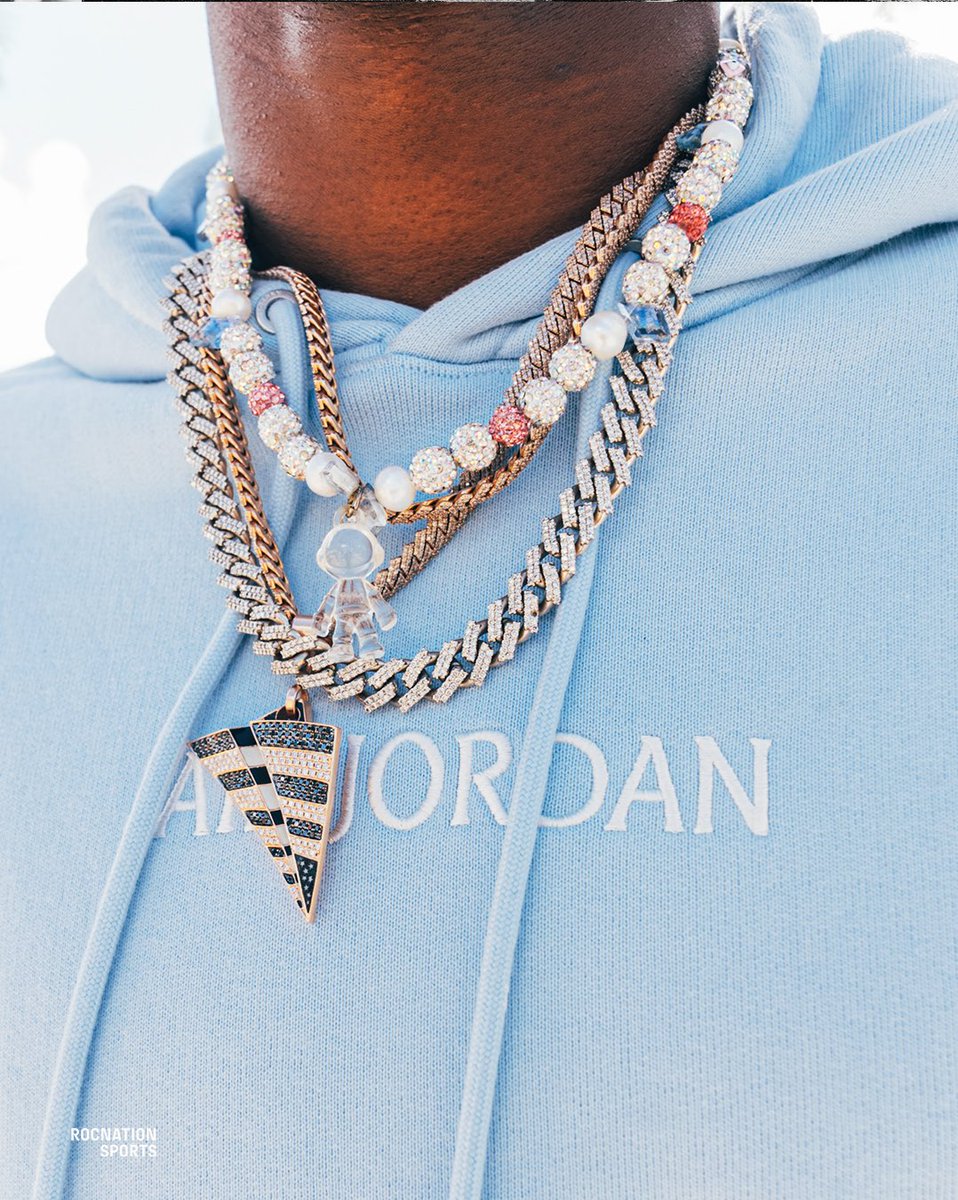 RocNationSports's tweet image. JAZZ ✖️ JORDAN 💎 “It’s just iconic.” 

@j_chisholm3 is now one of five MLB players signed to @Jumpman23 &amp;amp; the first Bahamian athlete signed.