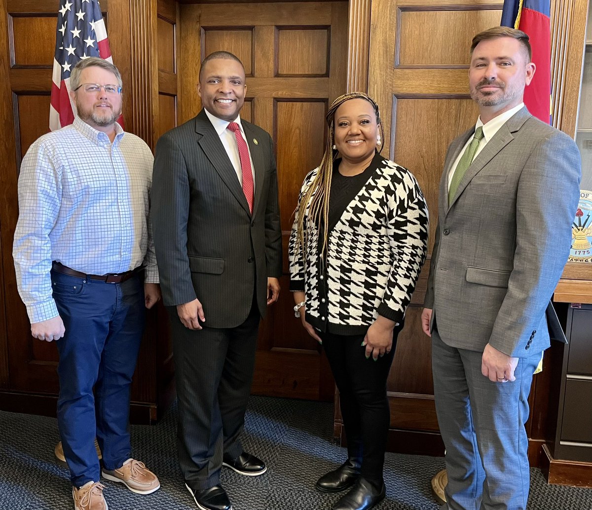 Congressman Don Davis tweet media