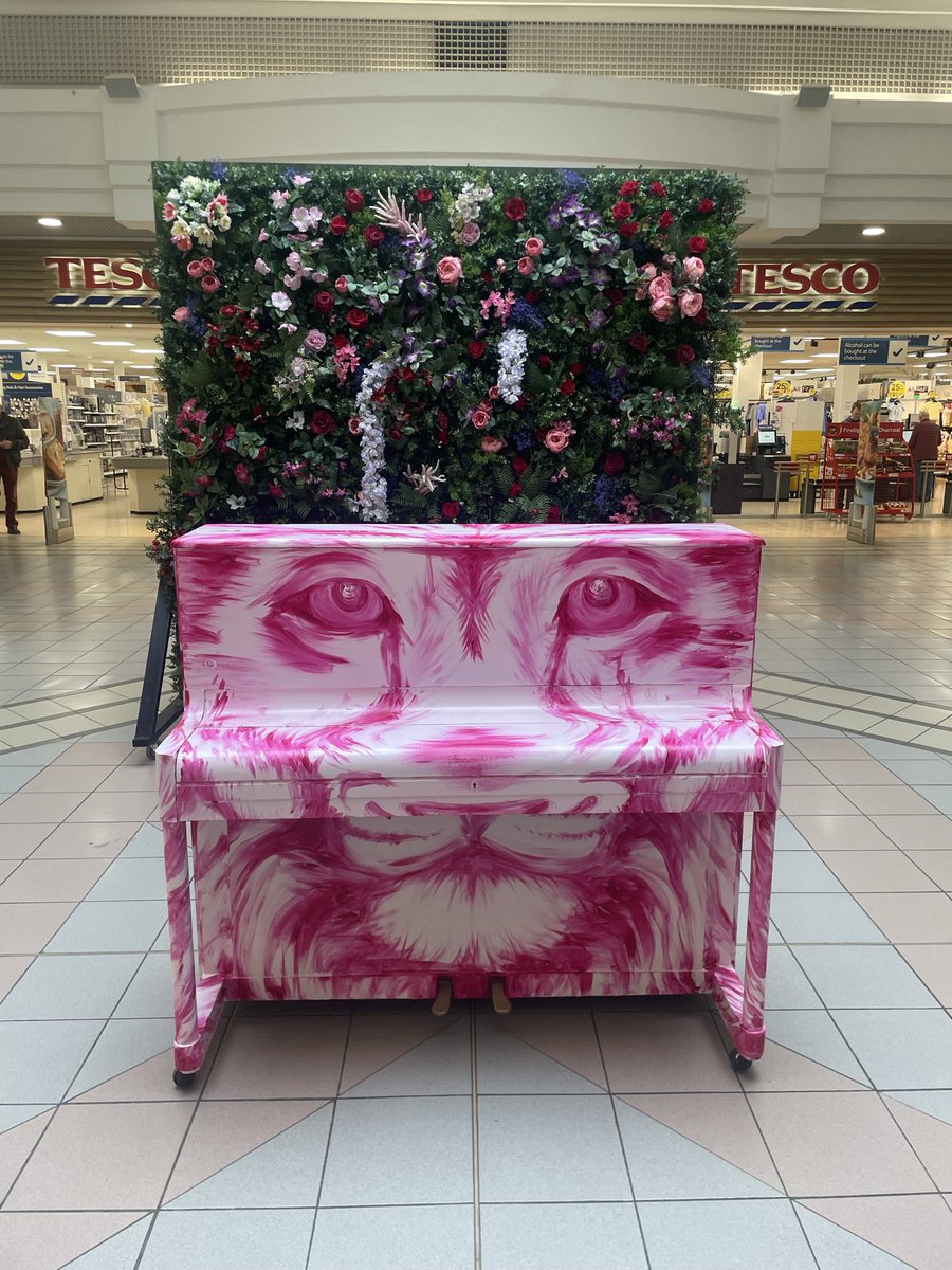 🎶 Today is National Piano Day

National Piano Day encourages players of all ages and abilities to play in public spaces. We have our own beautiful piano that will be on the mall every day and we would love for you to stop and make some music at Bloomfield.

#nationalpianoday