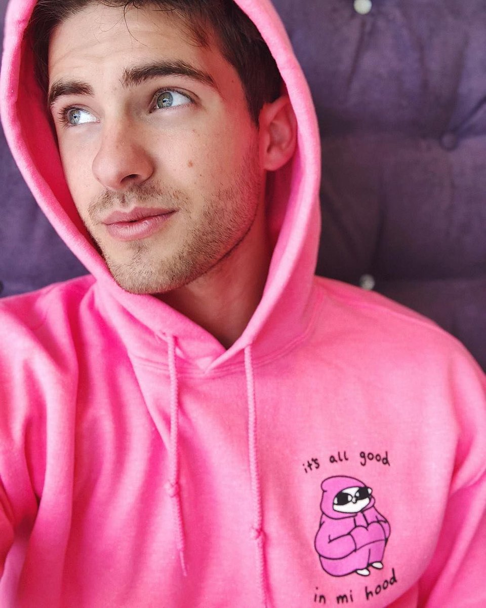 #WisdomWednesday 

Remember to be kind to people be the sunshine that shine to their cloudy days be the light in their dark times give them color when their life turns grey