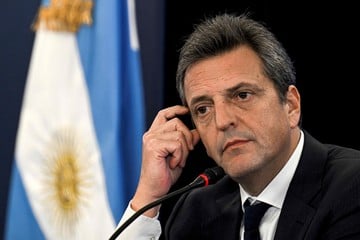 MARCELOFAVAOK's tweet photo. ESTAN CERRANDO NEGOCIOS...

TAMBIEN SE PARALIZAN FABRICAS Y FRENO DE INVERSIONES. LA PRENSA TAPA TODO O LARGA ESTAS NOVEDADES A CUENTA GOTA. 

MASSA BLINDADO POR LOS MEDIOS. CERO CRITICAS A SU FRACASADO PLAN ECONOMICO. INFLACION DIBUJADA Y REMARCACION DE PRECIOS A DIARIO. https://t.co/ES2wctJF9S