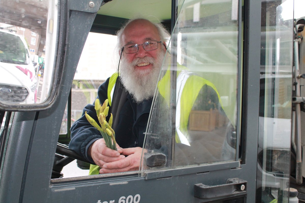 Today, 5,000 bunches of cheerful daffodils, kindly supported by <a href="/Scotsdales/">Scotsdales Garden Centre</a> &amp; ACT, were handed out to <a href="/CUH_NHS/">Cambridge University Hospitals NHS</a> staff with ACT &amp; <a href="/CCommoditiesltd/">Cambridge Commodities</a> saying a huge thanks for all they do.💐

We loved seeing the smiles as staff arrived or left their shifts 😊