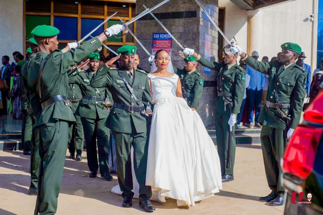 umutistudio's tweet photo. Congratulations kuri mwese Ingabo z' Igihugu Cyacu mwateye indj ntambwe U #Rwanda rwacu rukomeze rutekane 👏
Congz bro #captain Frank 💪🏽
@RwandaMoD
Photo: #UmutiStudio🏆
#LaCasaDeLosRecuerdos📸🎥 https://t.co/MiiVZIN10H