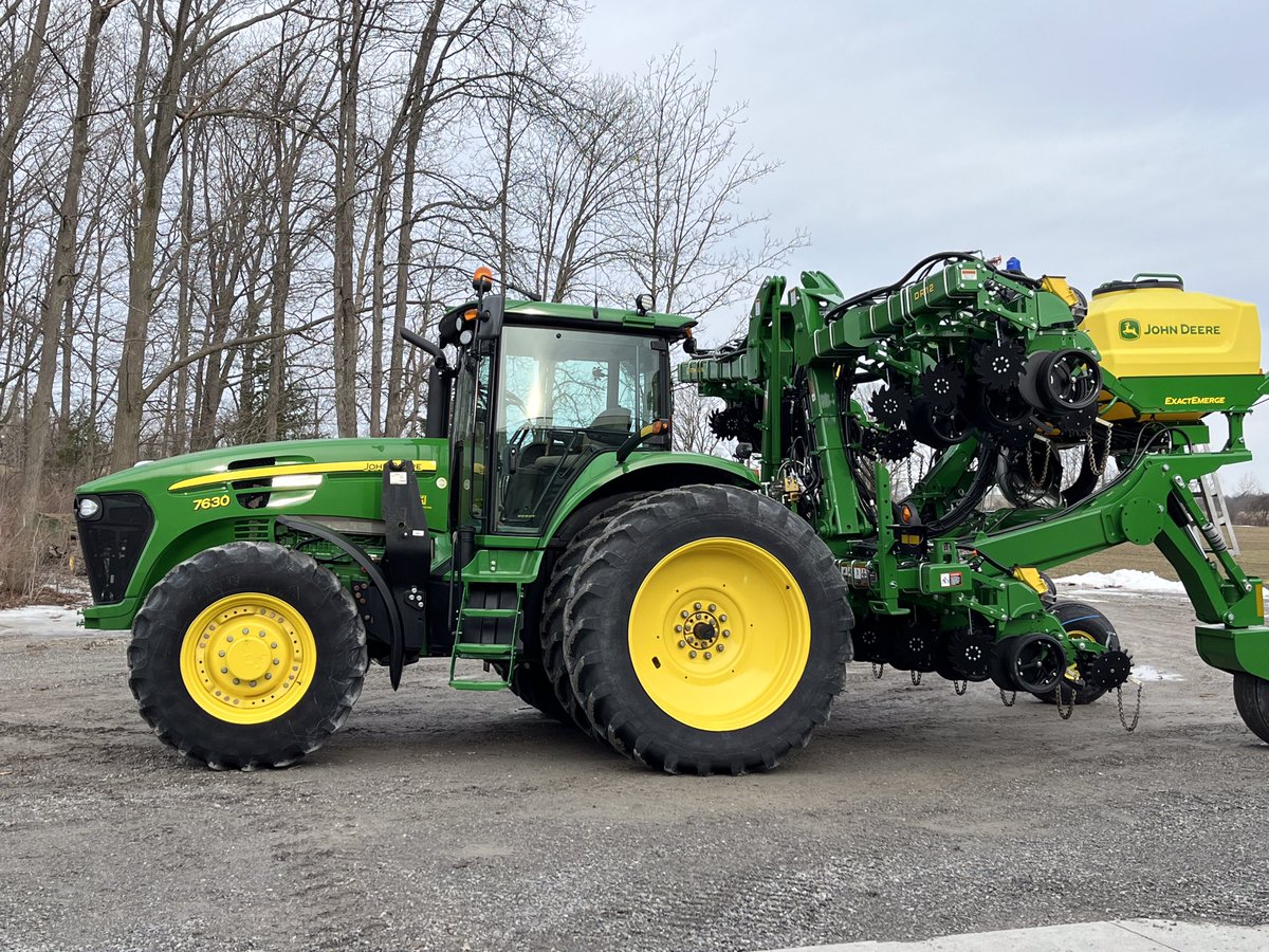 HELP!  More rubber needed!!  Looking for a set of 420/90R30 front duals/spacers for a Deere large frame 7030 tractor.  Any help/RT’s would be greatly appreciated!  #ontag