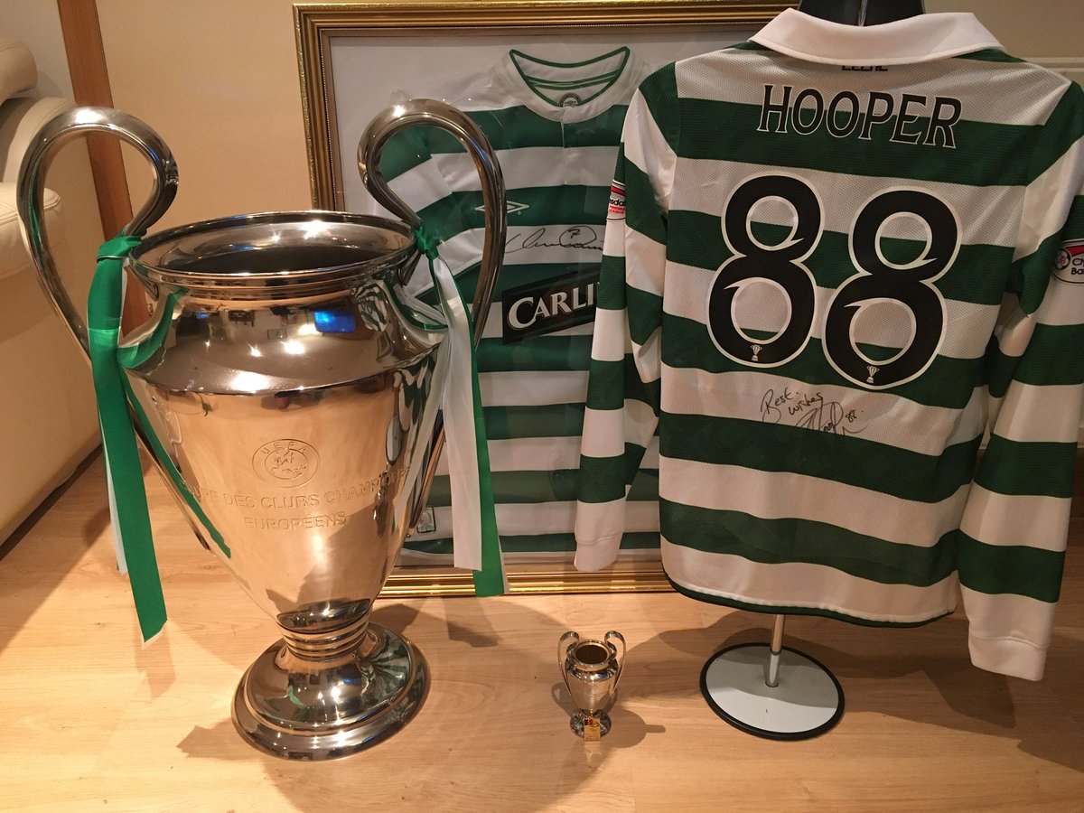 celticshirt's tweet photo. Good selection of Celtic Player shirts listed for sale on my eBay account. 
All the links will be on my twitter home page tonight or check out sellers other items on eBay to see what’s available. Good luck to anyone who bids #Celtic #CelticFC 🍀🍀🍀

https://t.co/WzLHge9RuQ https://t.co/i6M5yFfUB5