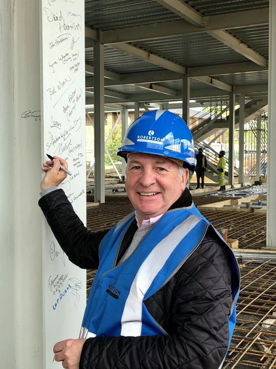 SirGWFoundation's tweet photo. Happy 1st Birthday to @NU_Foundation the new educational facility of Newcastle United Foundation we are proud to support and sponsor a classroom. 💚 #sirgrahamwyliefoundation #nufoundation #sgwf https://t.co/zOvMN0O5Ek