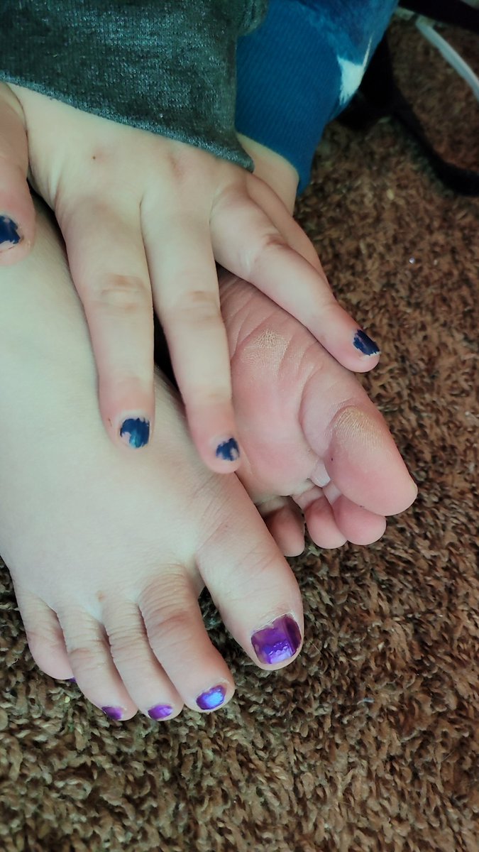 b16579286's tweet photo. Feet lovers 😍 😋 ♥️ https://t.co/tf3H2DRww8