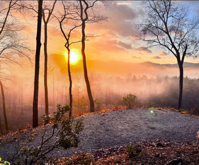 DMarlowe1018's tweet photo. Schedule Your Trip to the Mountains - https://t.co/AX7eJep5YG https://t.co/IvT81enhYC