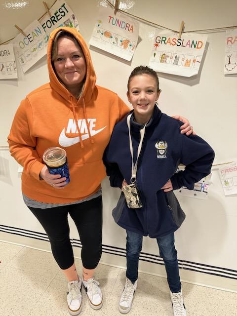 MrsNRRoth's tweet photo. #marchmadnessspiritweek 5 Yellow
{Teacher wore the hoods up for the "student effect" for 📷 purposes😀}
@lcorco22 @NRCSRangers https://t.co/JbZ7Jmswlc