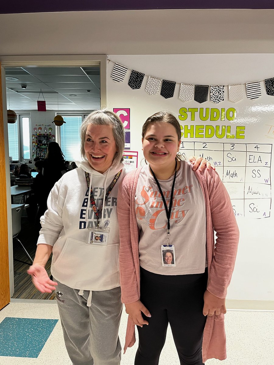 MrsNRRoth's tweet photo. #marchmadnessSpiritWeek 
@joe_delarwelleu https://t.co/nk85EqMVY1