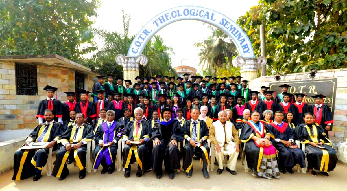 ChristForIndia's tweet image. We're so proud of our seminary graduates! Thank you for your prayers and support as they begin their ministries.  conta.cc/3zekBI7