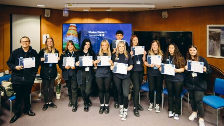 Isle of Wight NHS Trust (@iownhs) on Twitter photo We are very excited to have welcomed 11 young people from a brand new training and recruitment programme with <a href="/HTPAppCollege/">HTP Apprenticeship College</a>
The first cohort, aged between 16 and 18, have progressed from their traineeship to a valued employed members of #TeamIOWNHS
➡️ iownhs.co.uk/3ZFzuxX We are very excited to have welcomed 11 young people from a brand new training and recruitment programme with <a href="/HTPAppCollege/">HTP Apprenticeship College</a>
The first cohort, aged between 16 and 18, have progressed from their traineeship to a valued employed members of #TeamIOWNHS
➡️ iownhs.co.uk/3ZFzuxX