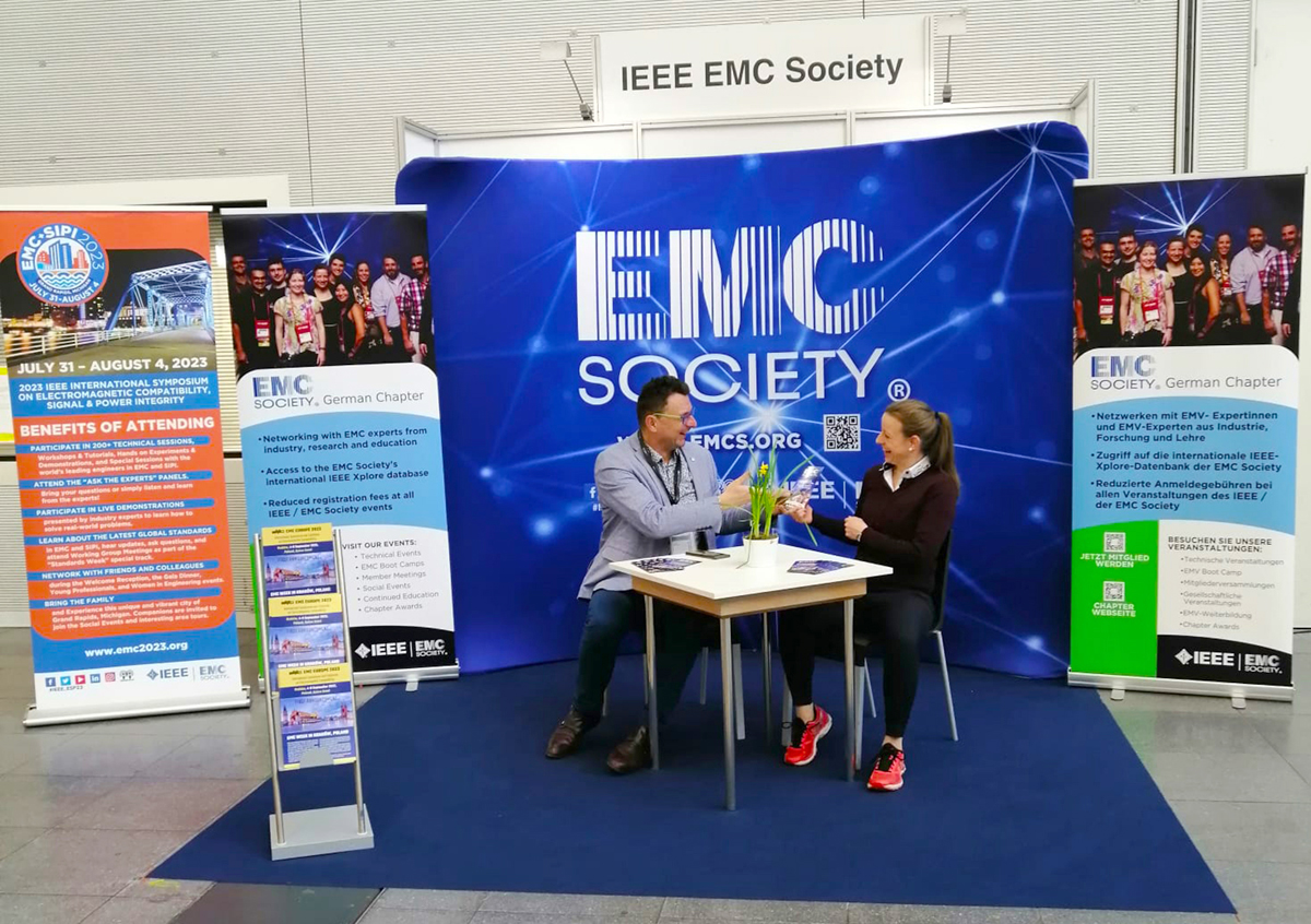 IEEE_EMCS's tweet photo. #EMV2023 🇩🇪
Our team's in Germany, at Europe’s largest EMC mtg! If you're there, too, drop by to learn how joining @IEEE_EMCS can benefit you + your career!
Booth C2 422 (UTC+2)
—W Mar 29, 9a-5p
—Th Mar 30, 9a-4p
Not in Germany? Click the 🔗 in our bio!
#join_emcs #renew_emcs https://t.co/tSpfwUF7BC