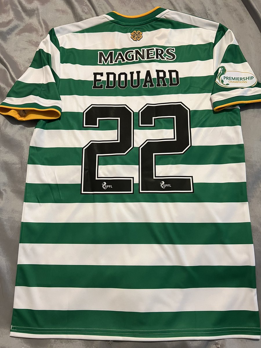 celticshirt's tweet photo. Good selection of Celtic Player shirts listed for sale on my eBay account. 
All the links will be on my twitter home page tonight or check out sellers other items on eBay to see what’s available. Good luck to anyone who bids #Celtic #CelticFC 🍀🍀🍀

https://t.co/JXOAYkyumH https://t.co/OYEERtG3x4