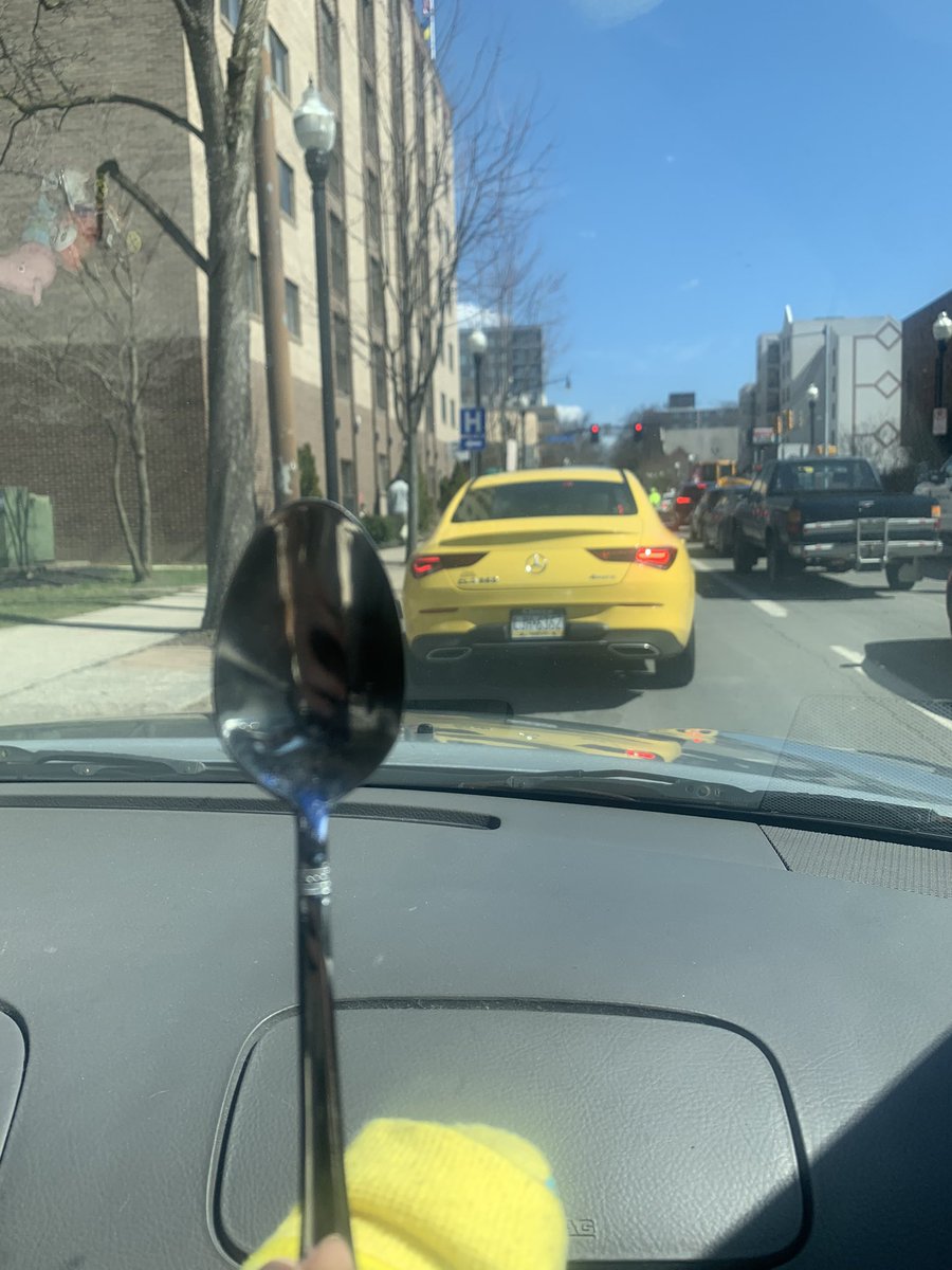 jojoyourchak's tweet photo. maybe my target is in that car… @thespiss4 https://t.co/eZVG9Xgbdc