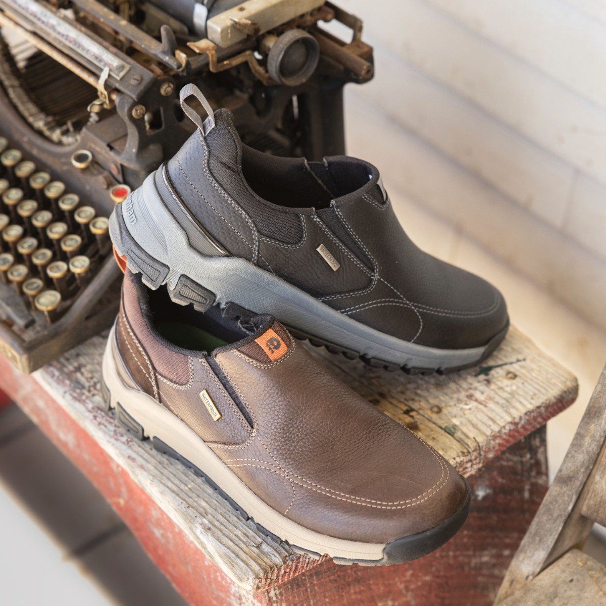 Dunham Shoes tweet media