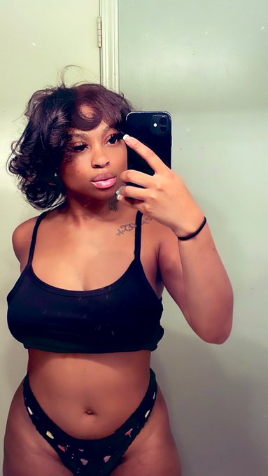 What&rsquo;s your favorite let me send the attachments to you 💋 https://t.co/euWBqOptyx