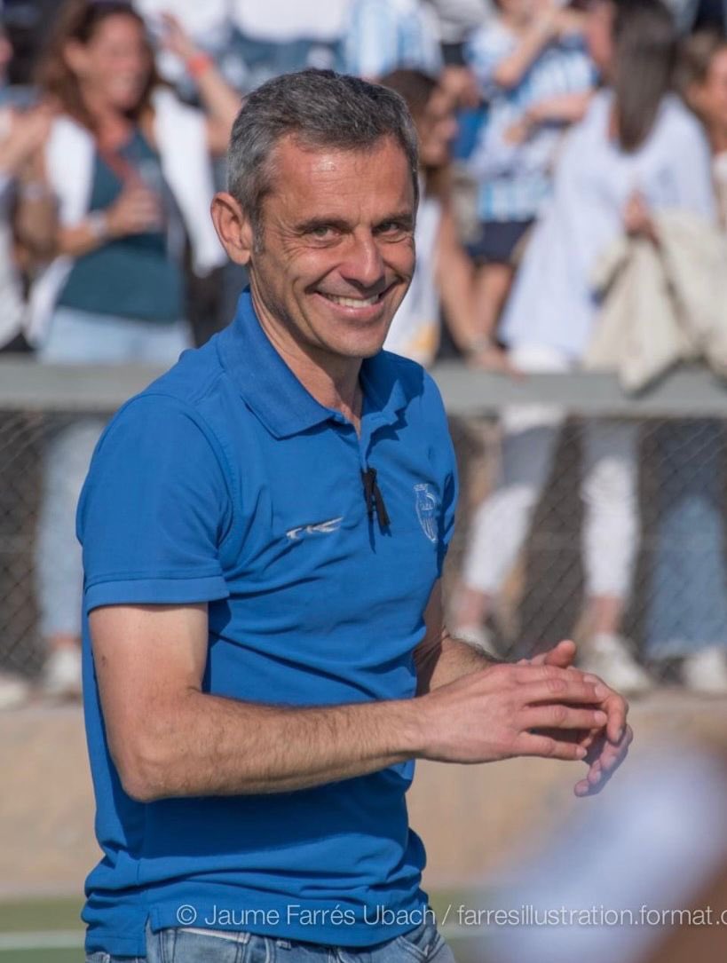 Ramon Sala, nou tècnic assistent de <a href="/FF_Hockey/">FFH - Fédération Française de Hockey</a> fins als JJOO de <a href="/Paris2024/">Paris 2024</a>. El tècnic compaginarà la direcció de l'Egara DHA amb aquest nou repte. Felicitats i sort, Ramon!

+info: bit.ly/3FXbn6E