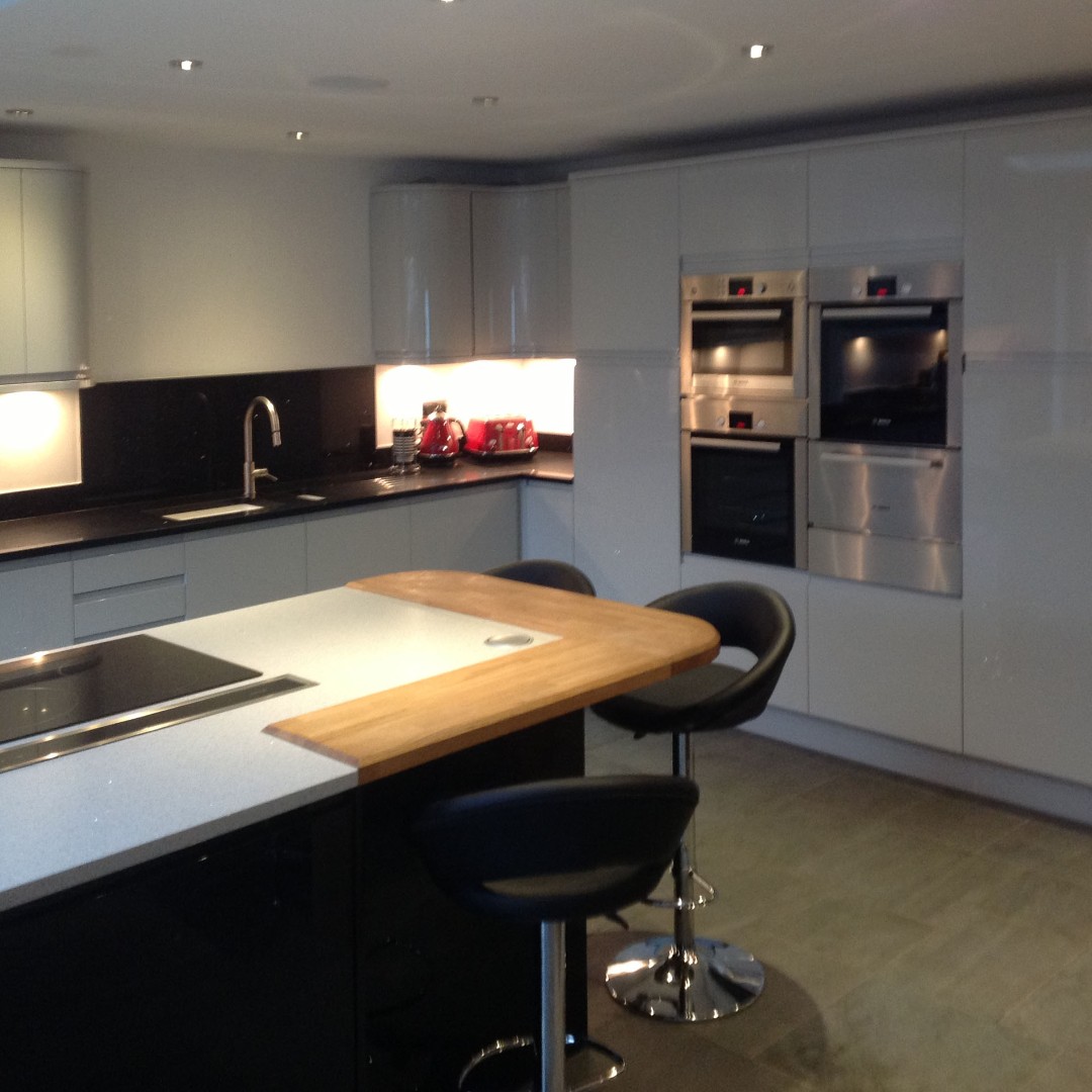 AvantiKB's tweet image. Are you looking for a new kitchen with an island? Take a look at this contemporary Strada gloss kitchen.

Free design appointment: avantikb.co.uk

*Buy now - PAY NEXT YEAR

#kitchen
#glosskitchen
#contemporarykitchen
#home

*Conditions apply… avantikb.co.uk/finance/