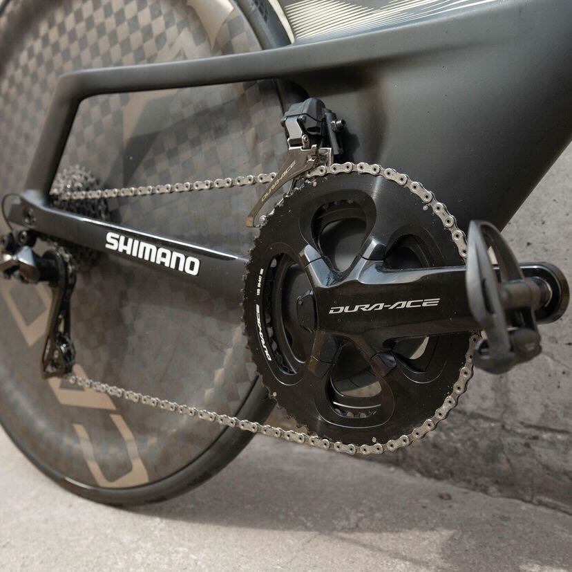 CADEXCycling's tweet photo. Slowtwitch recently took an in-depth look at @sam_appo's new CADEX Tri. Get an inside look at Sam's 2023 race bike and the size, specs, and preferences he has chosen to maximize his performance.

See the full bike check → https://t.co/18oSJvZrH8

#ImpossiblyFast #overachieve https://t.co/1vDxjz23WM