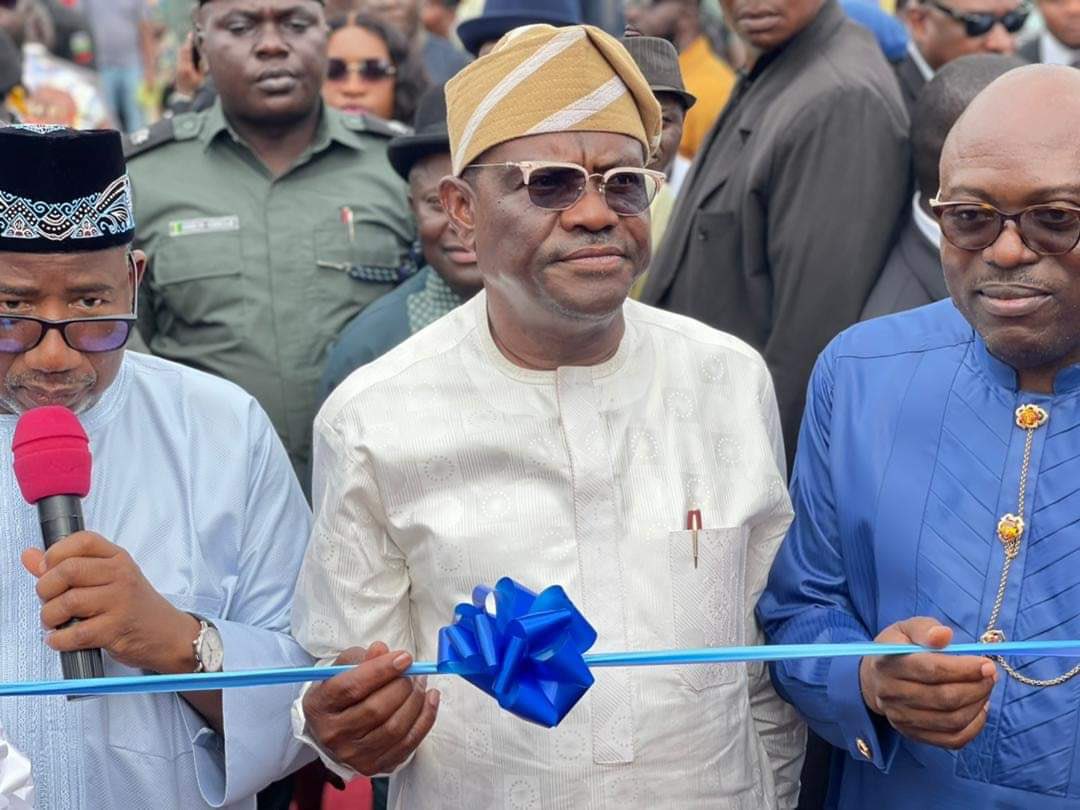 SenBalaMohammed's tweet photo. Today, I joined my brother and colleague, Governor Nyesom Wike of River State, to commission the Rumuigbo Township Road in Portharcourt. https://t.co/lVkQSNor8X