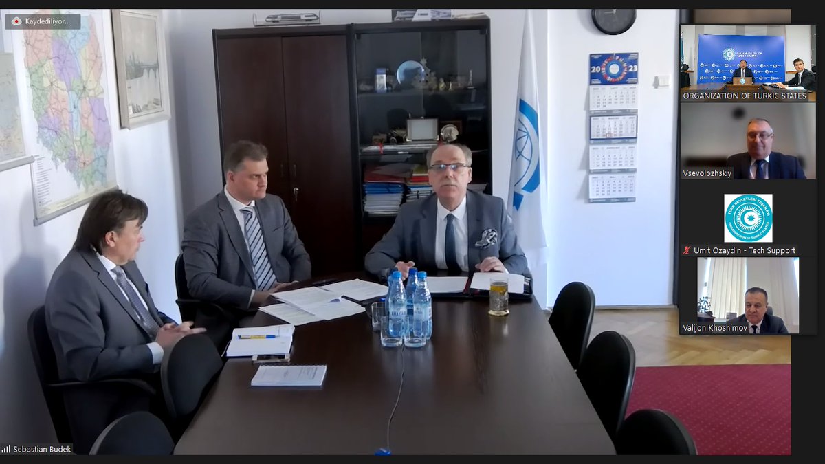 Turkic_States's tweet photo. Deputy Secretary General of the Organization of @Turkic_States (OTS) Dr. @AMirvokhid held an online meeting with the Chairman of the Committee of the Organization for Cooperation of Railways (#OSJD) H.E. Miroslaw Antonowicz and Deputy Chairman Mr. Mikhail Vsevolozhskiy on 29 March 2023.
➡️https://t.co/afifd6HrvC